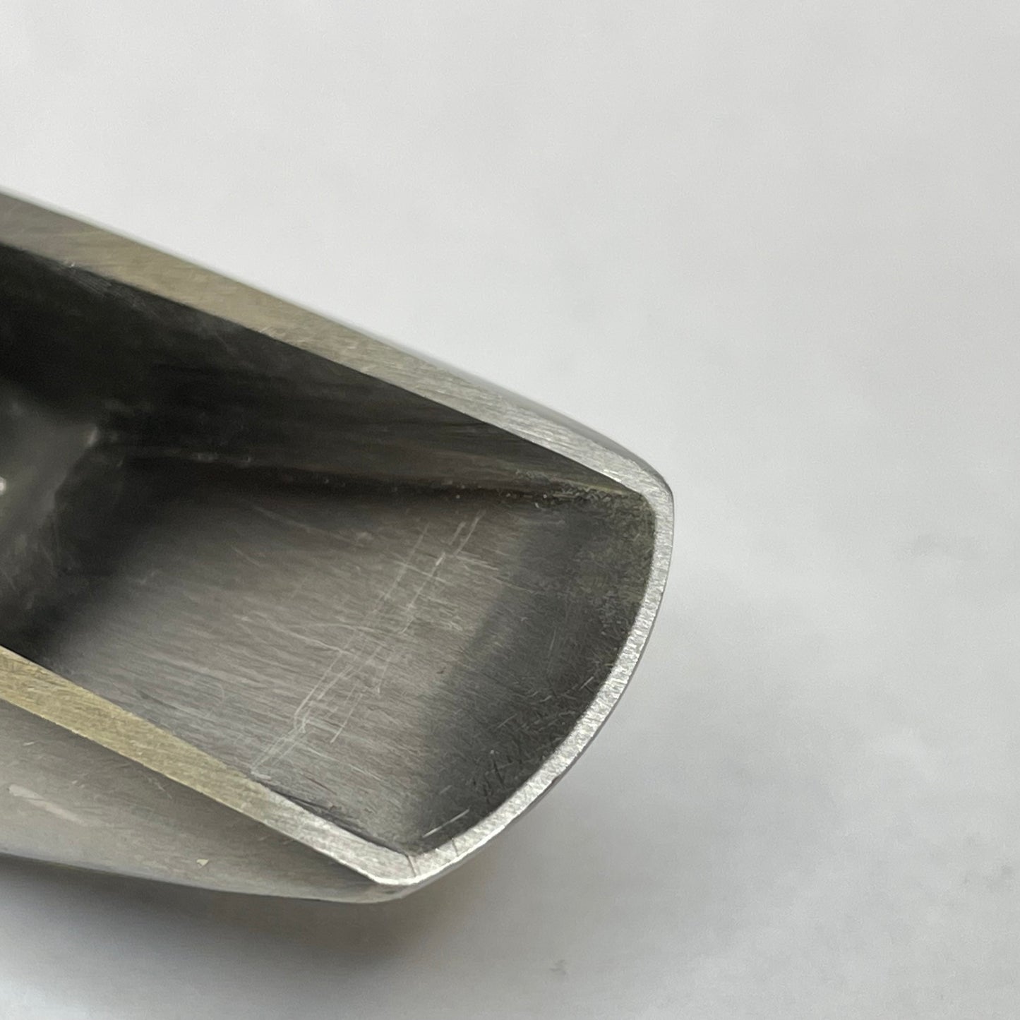 Pre-Owned Berg Larsen Scoop Bill 85/2M *Refaced*