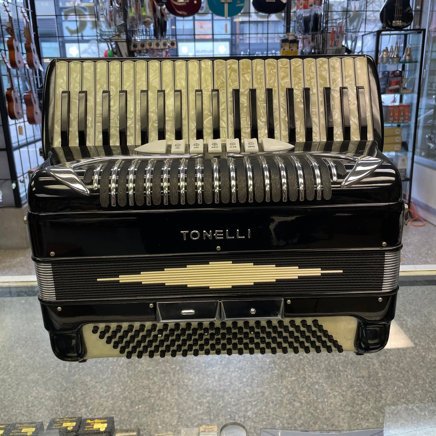 Pre-Owned Tonelli 120 Bass Accordion