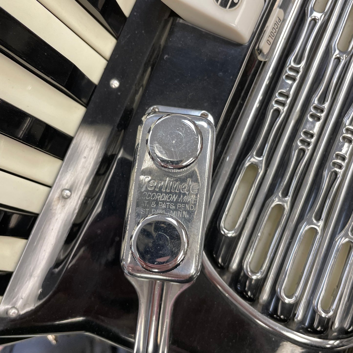 Pre-Owned Titano Stroller Accordion w/ Microphone