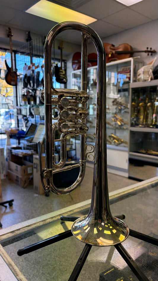 Pre-Owned Yamaha YTR-945 Custom Rotary Valve C Trumpet