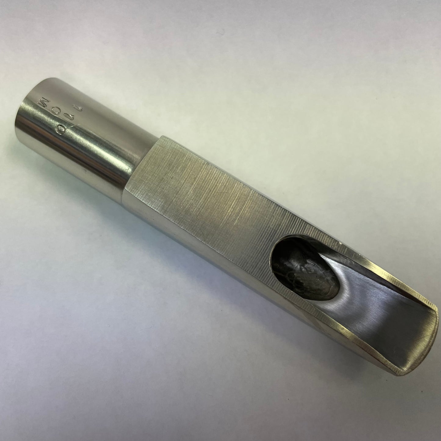 Pre-Owned Berg Larsen Tenor 110/0M Bullet Chamber Straight Bill