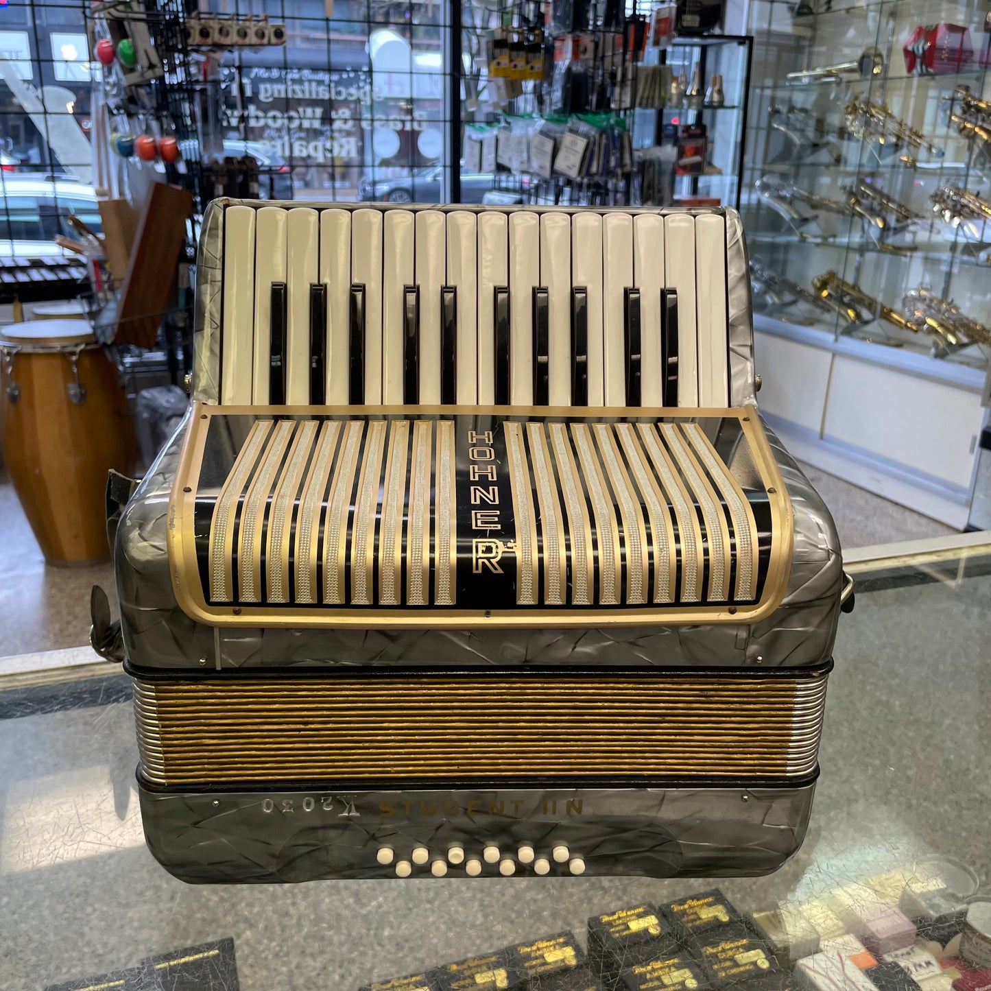 Pre-Owned Hohner K2030 Student IIN 12 Bass Accordion