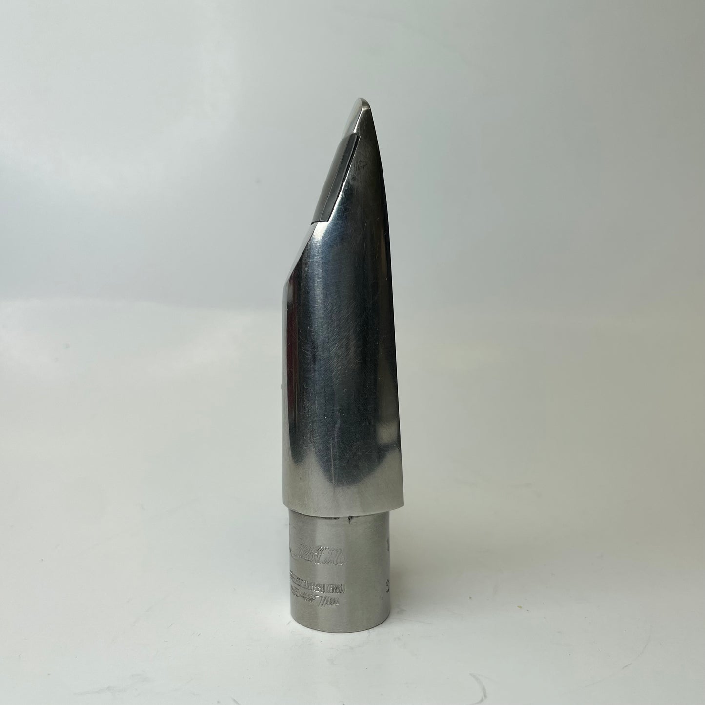 Pre-Owned Berg Larsen Duck Bill Alto Mouthpiece - 100/1 SMS