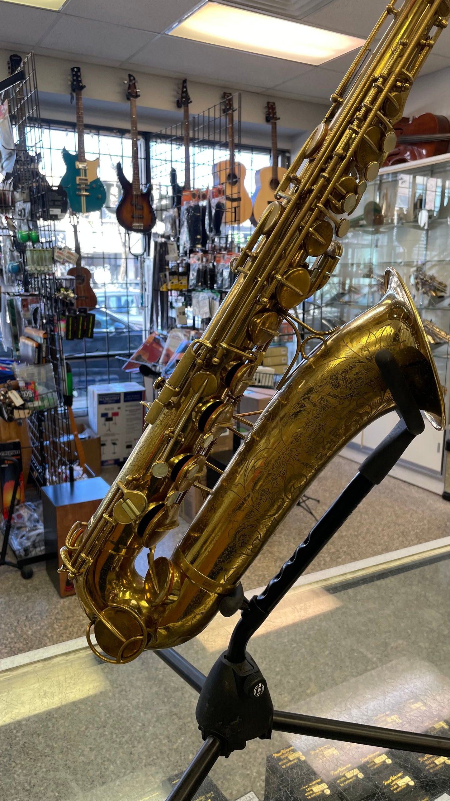 Pre-Owned Martin Committee III Tenor Saxophone