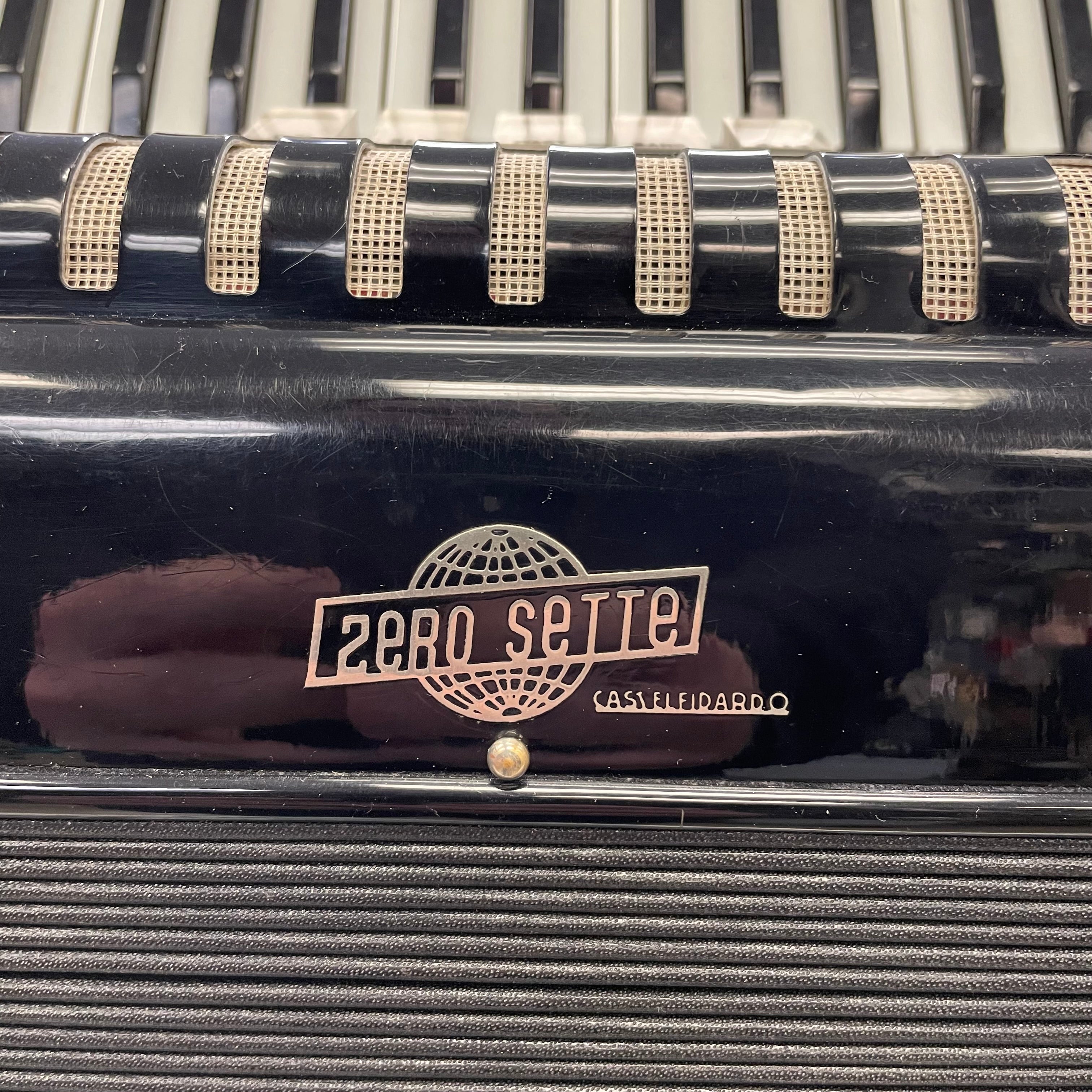 Pre-Owned Zero Sette Accordion – Massullo Music