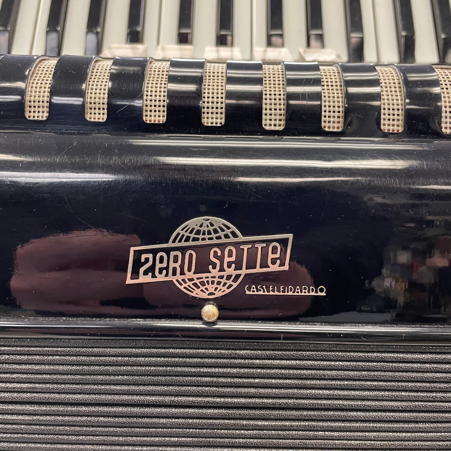Pre-Owned Zero Sette Accordion