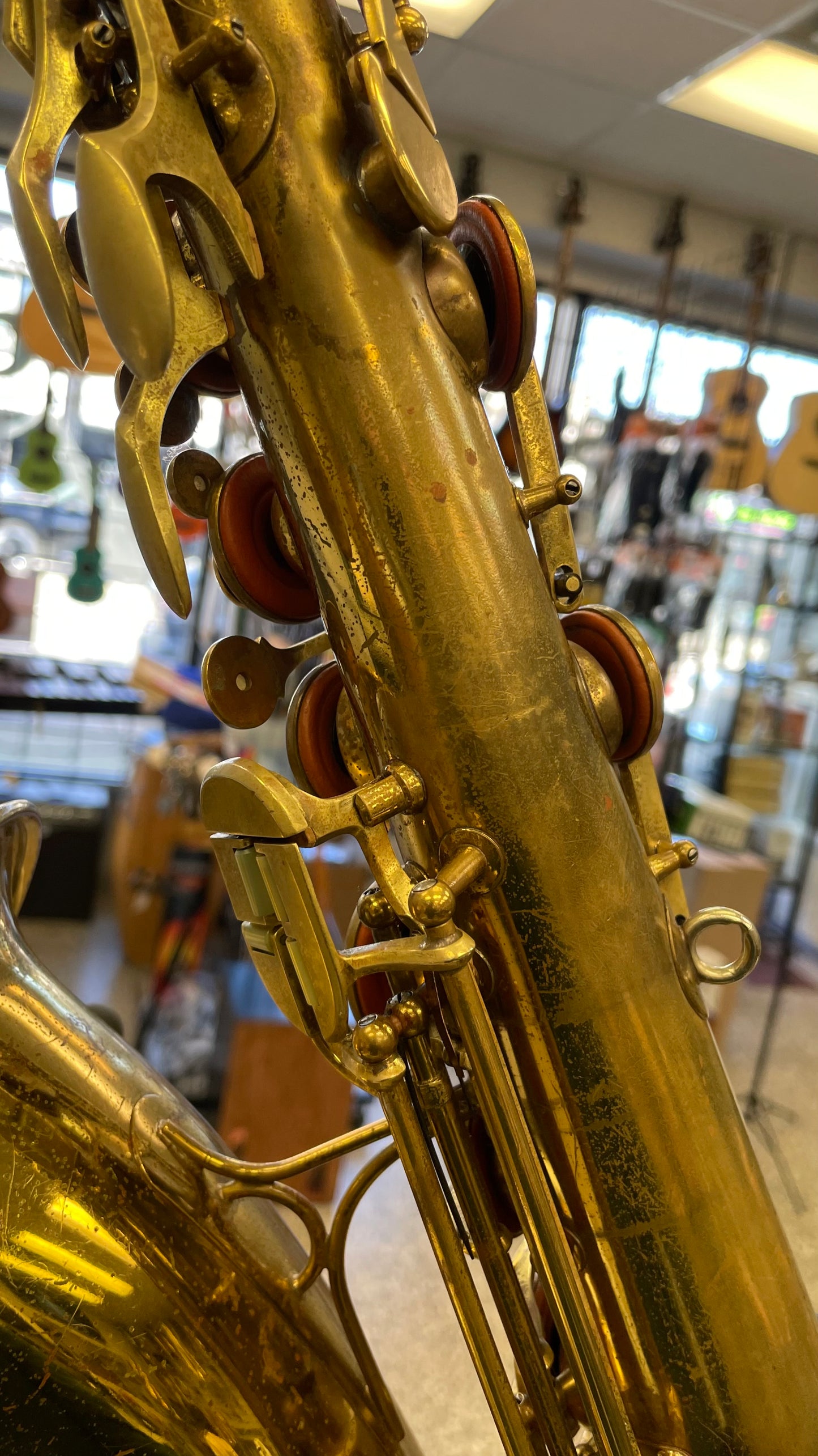 Pre-Owned Martin Committee III Tenor Saxophone