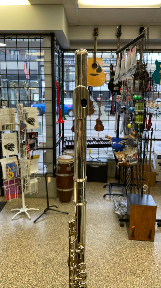 Pre-Owned Yamaha Solid Silver Flute - YFL-462