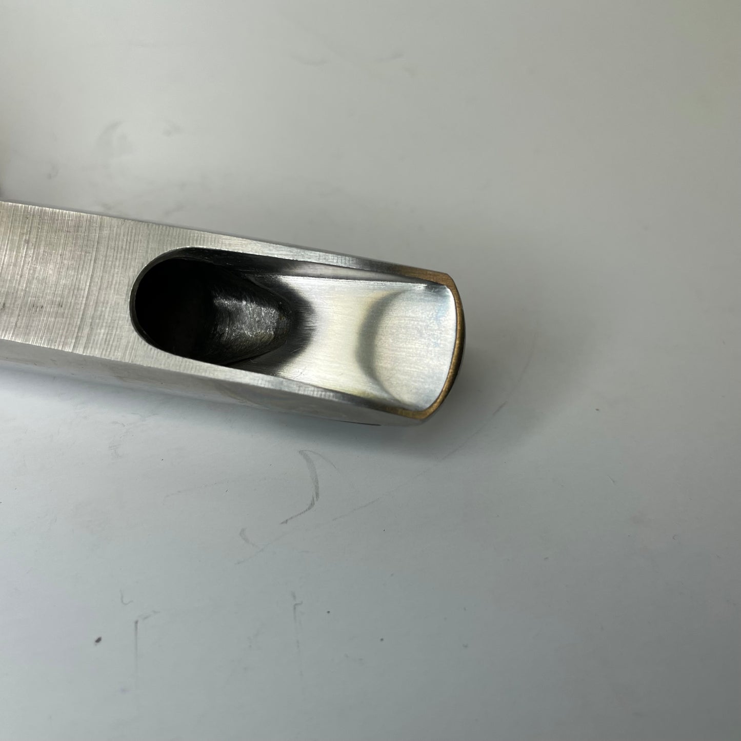 Pre-Owned Berg Larsen Duck Bill Alto Mouthpiece - 100/1 SMS