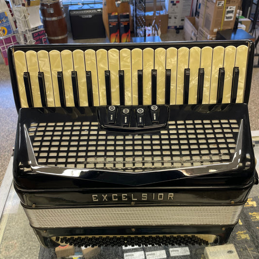 Pre-Owned Excelsior Junior Size Accordion